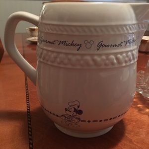 Disney pitcher
